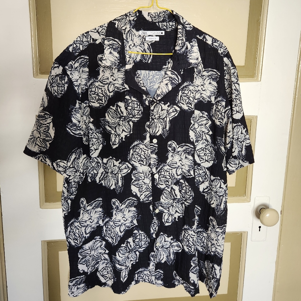Zara lightweight floral short sleeve button down